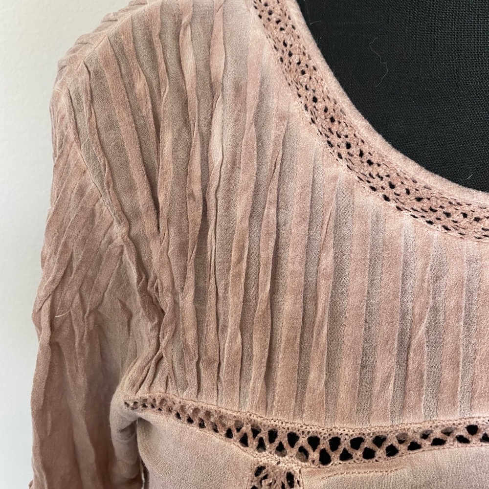 Embroidered Top - Picture 3 of 6
